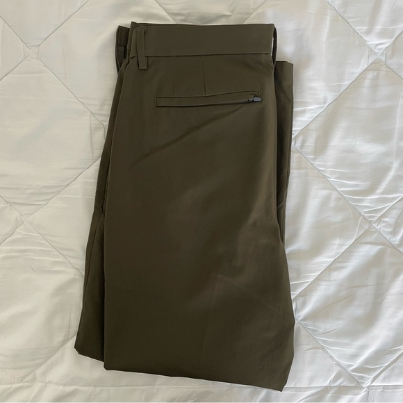 Men’s BR Olive Traveler Pants (Size 32R, 32L) - Picture 7 of 7